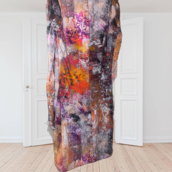 FIFTEEN TWENTY | Size Small | long sleeve V-Neck! Amazing on! - Picture 6 of 7